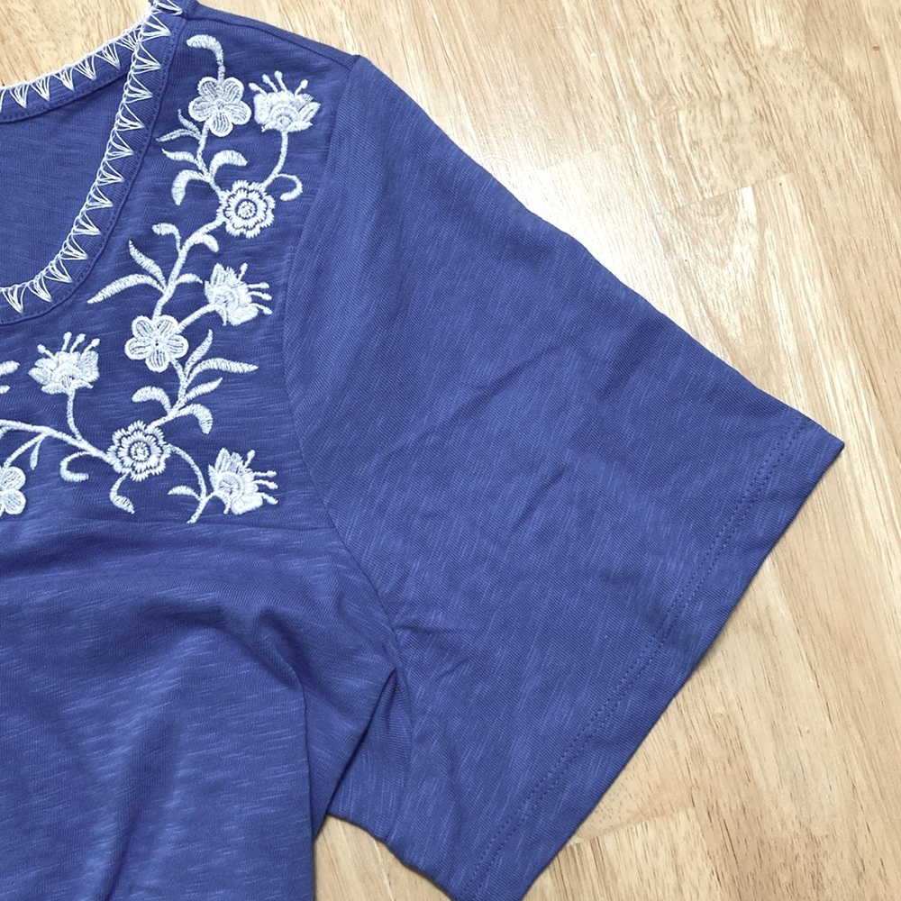 TALBOTS Size 2 X  Short sleeve Embroidered Knit Top 100% cotton  NWT